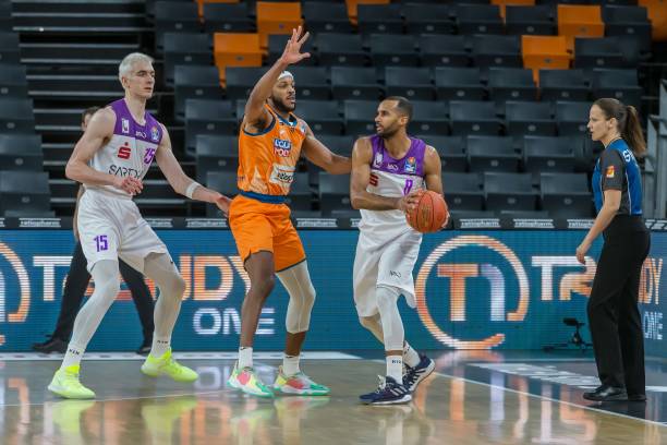 一直关注中 一直关注中